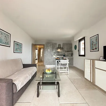 Appartamento Luxurious 3 Rooms, Pool, Bnbrickeys *