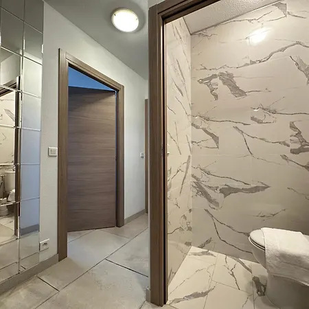 Luxurious 3 Rooms, Pool, Bnbrickeys Apartament Beausoleil