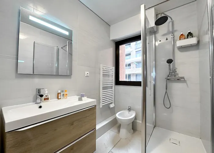 Apartament Luxurious 3 Rooms, Pool, Bnbrickeys